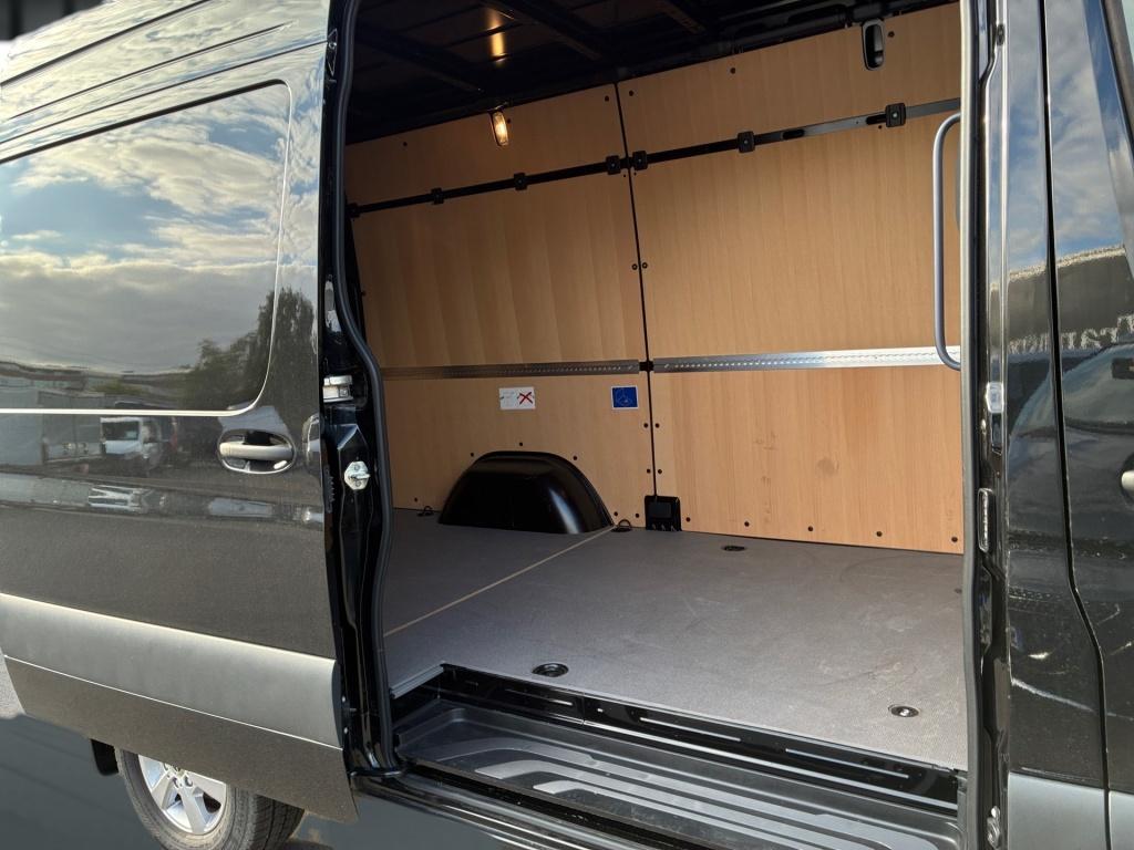 Mercedes-Benz eSprinter Select 81KWh Sprinter L2H2 AHK+LED+++