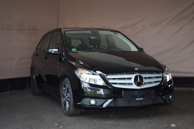 Mercedes-Benz B 180 7G-DCT Automatik PDC Navi Tempomat