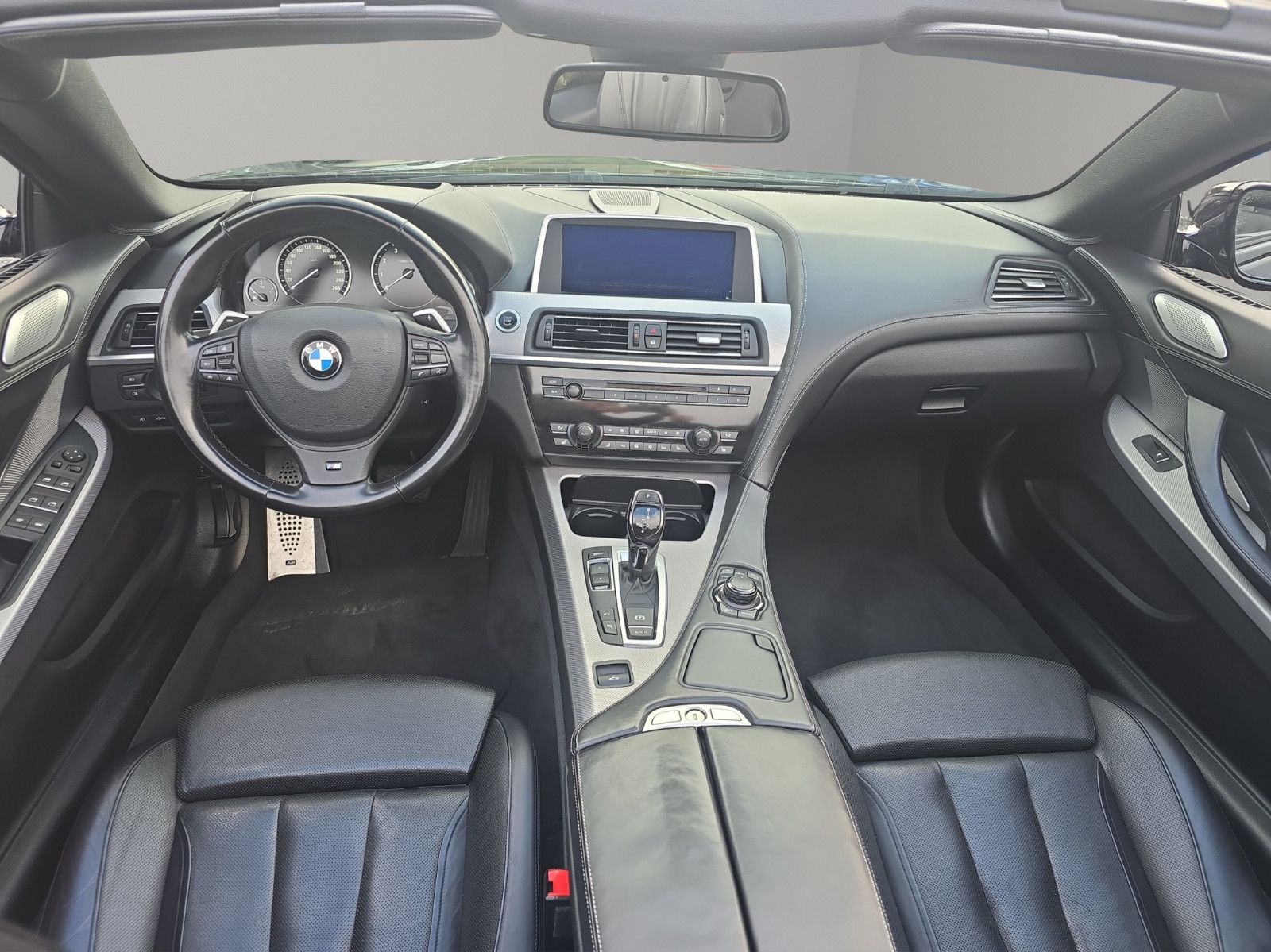Fahrzeugabbildung BMW 650i Cabrio M-PAKETT,B&O,360,SOFT CLOSE,MASSAGE
