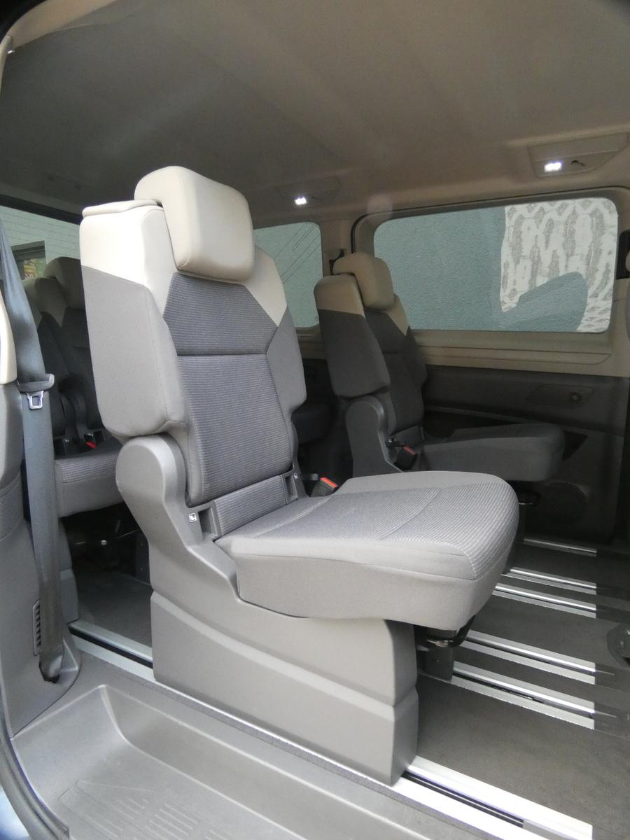Volkswagen T7 Multivan 2,0 TDI DSG/L+R/PDCv+h/AHK/16"LMF