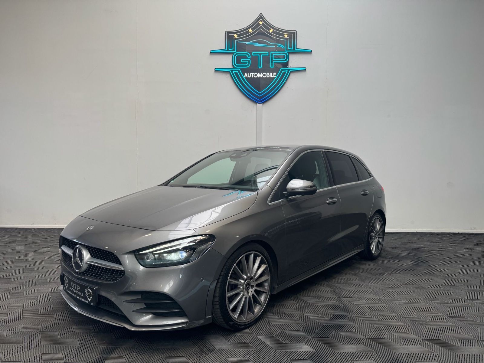 MERCEDES-BENZ B 220 d *AMG*360°Kam*AHK*Memory*