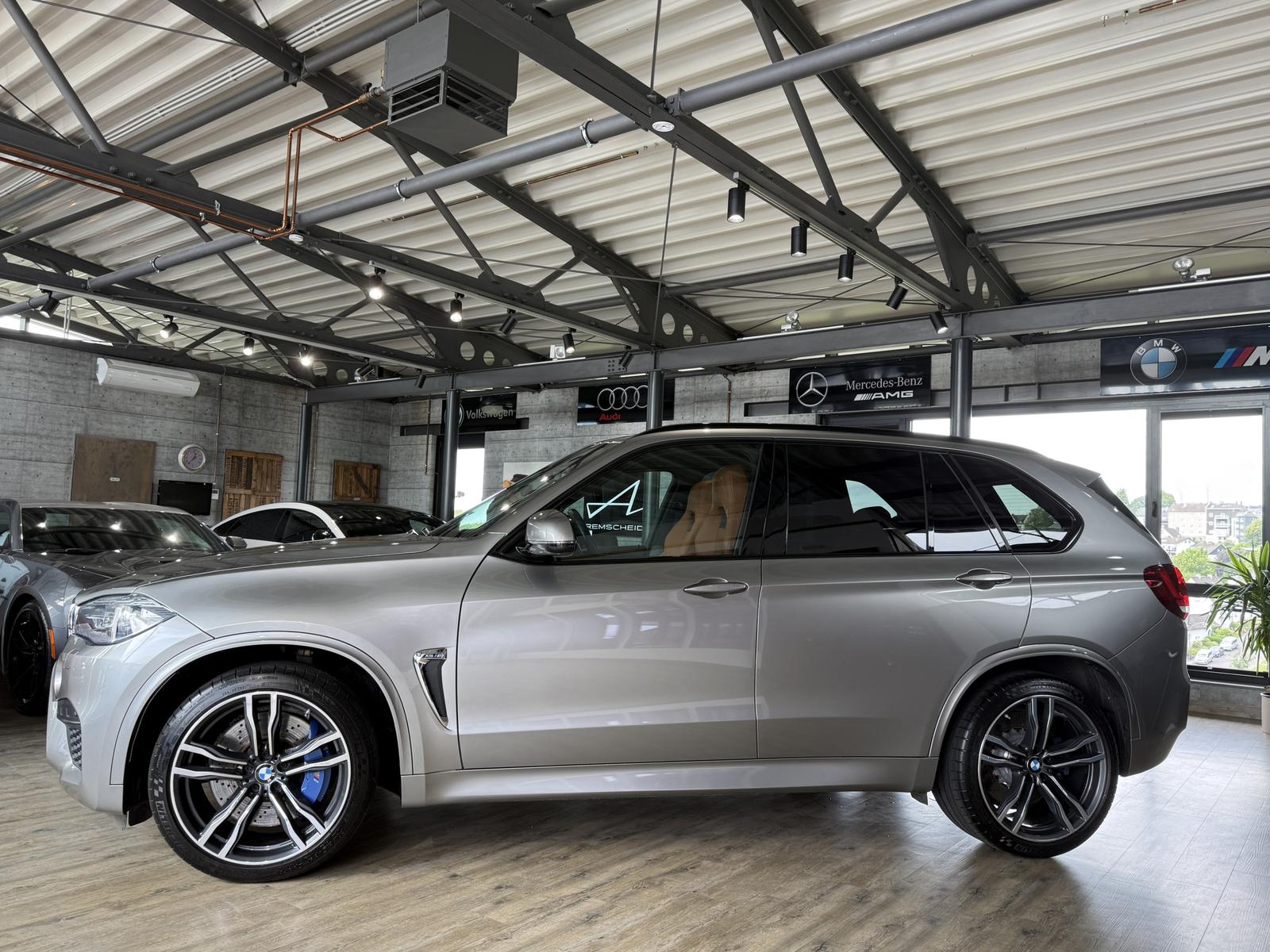 BMW X5 M *PANO*HEADUP*HARMAN/KARDON*AHK*LED*SOFTCLOS