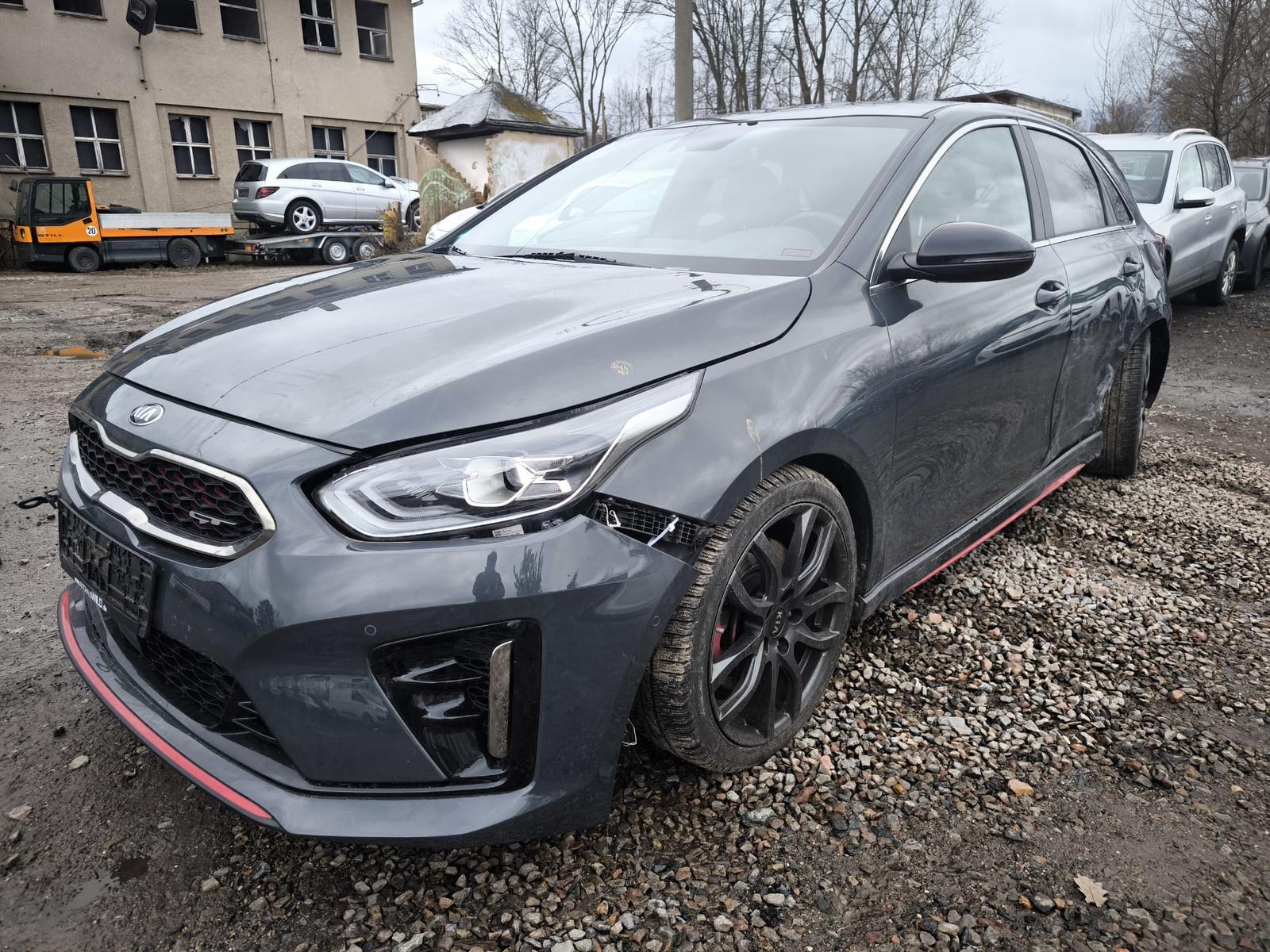 Kia Ceed GT 1.6 TGDI Automatik Heckschaden