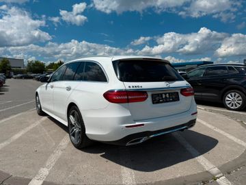 Mercedes E 220 - 4