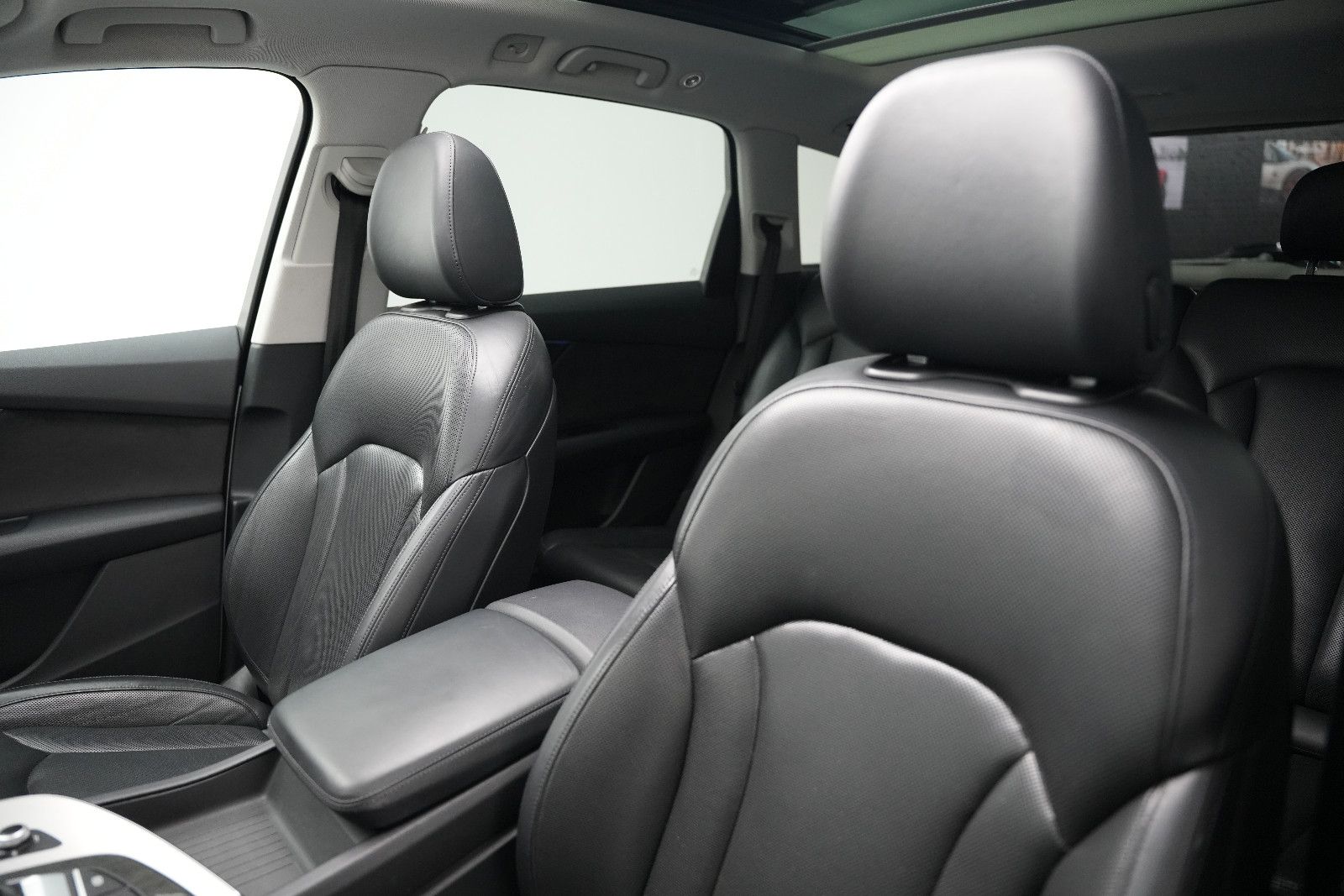 Fahrzeugabbildung Audi Q7 3.0 TDI *S-Line*Panorama*HUD*BOSE*R-Kamera*