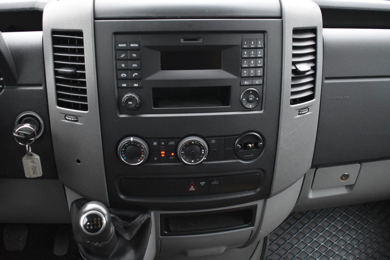 Fahrzeugabbildung Mercedes-Benz Sprinter II Pritsche/DoKa 316 CDI Klima