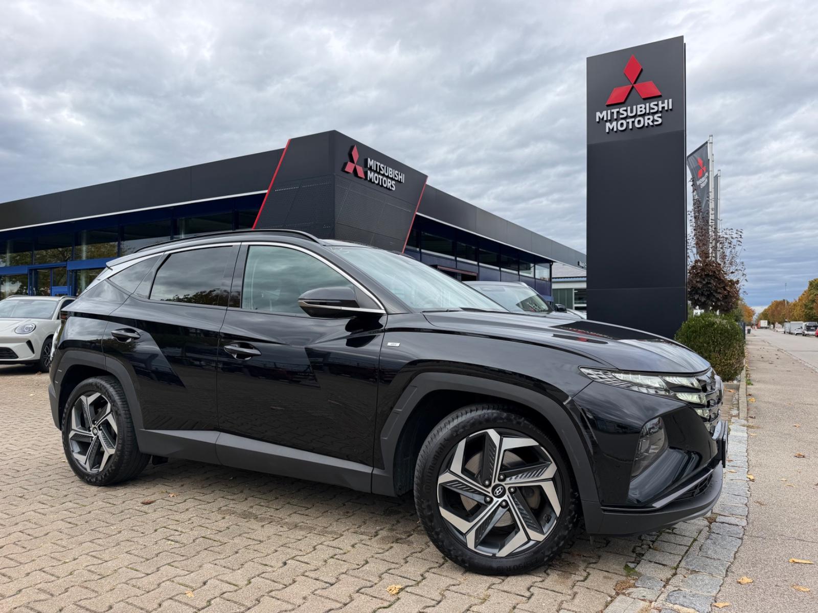 Hyundai TUCSON 1.6 T-GDI 180 PS 48V DCT 4WD *Pano*Voll