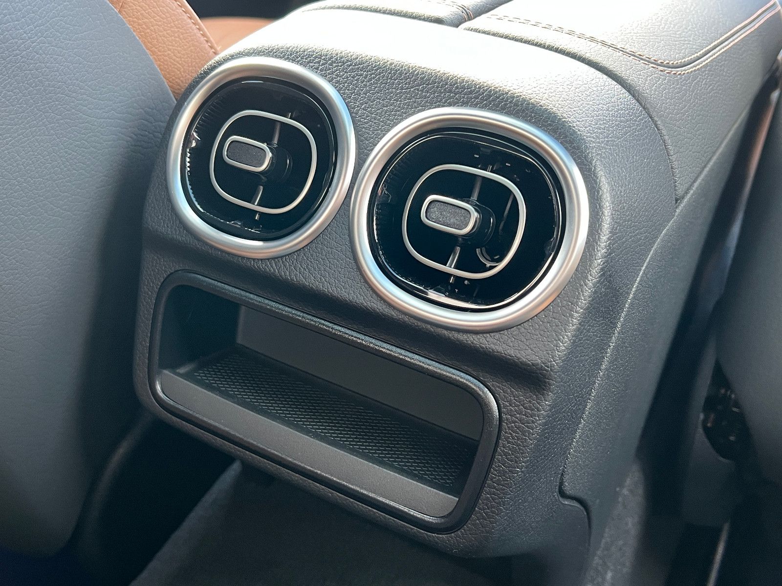 Fahrzeugabbildung Mercedes-Benz CLE 200 AMG LINE PREMIUM PANORAMA SITZKLIMA