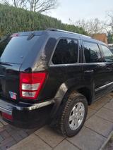 Jeep Grand Cherokee Laredo 3.0 CRD Autom. Laredo - Jeep Grand Cherokee Laredo mit Diesel-Antrieb