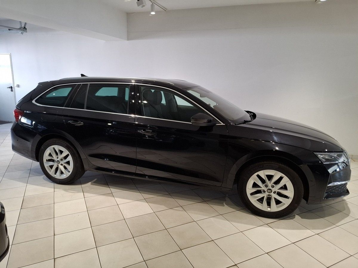 Skoda Octavia Combi 1.5 TSI MHEV Matrix Head-Up imagem 3
