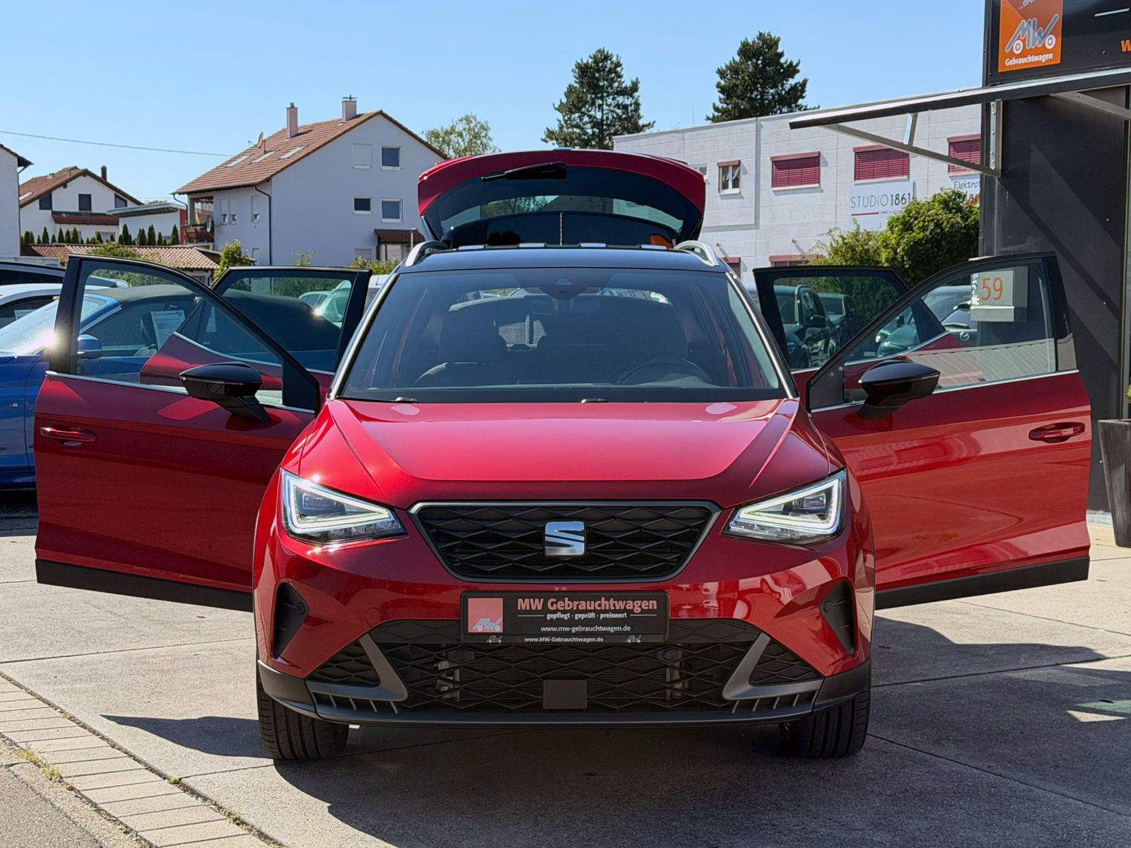 Fahrzeugabbildung SEAT Arona 1.0 TSI DSG FR NAVI LED ACC KAMERA PDC SHZ