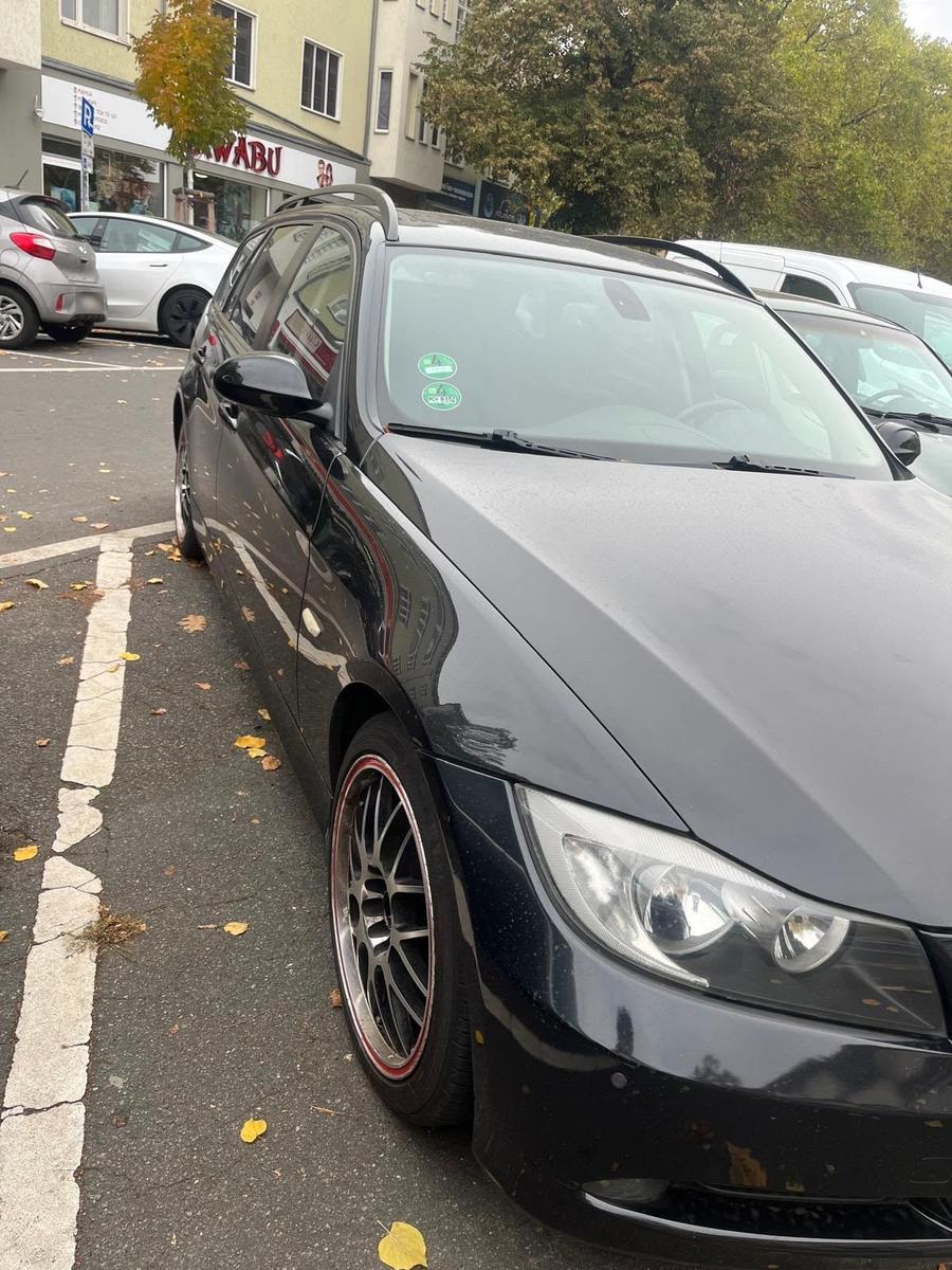 BMW 320