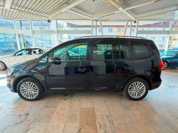 Volkswagen Touran - 8