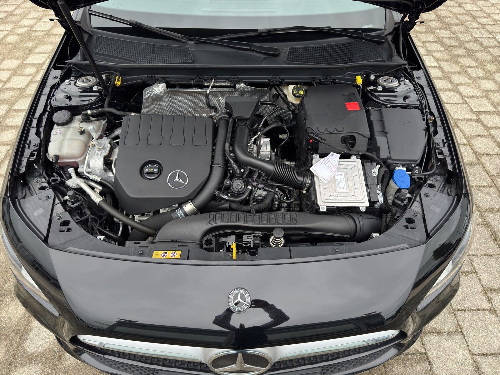 MERCEDES-BENZ A 180 Progressive AUTOMATIK / KLIMA / NAVI / SIT - Image 17