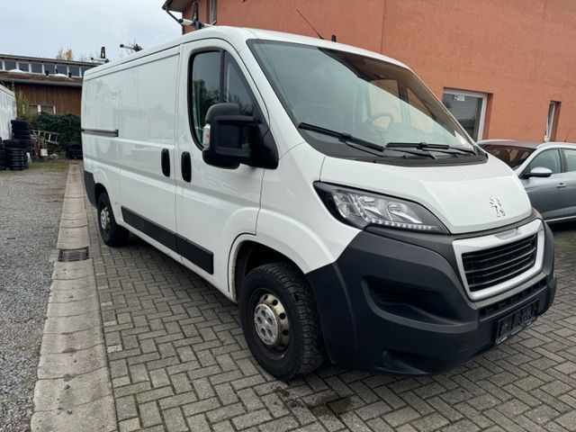 Peugeot Boxer Kasten 330 L2H1 Kamera / Standheizung