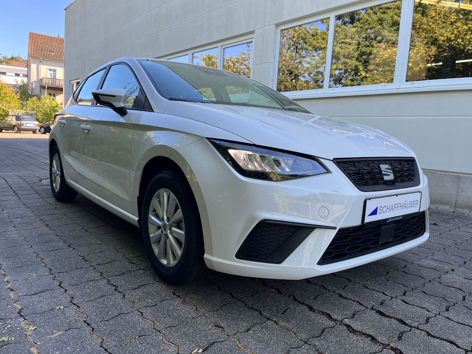 Fahrzeugabbildung SEAT Ibiza 1,0 TSI SHZ PDC LED ALU PDC FULL LINK MFL