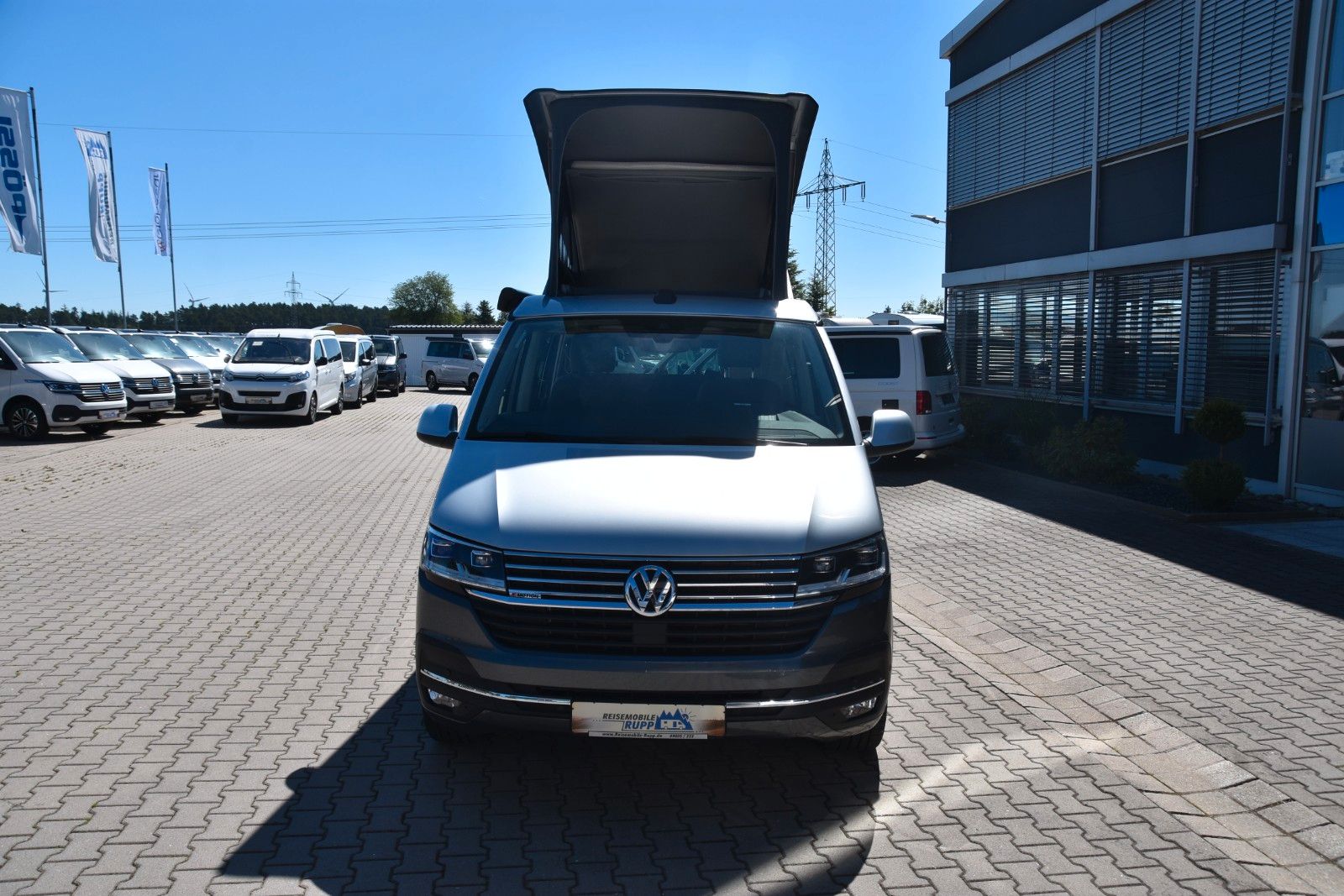 Fahrzeugabbildung Volkswagen T6.1 California Ocean 150 kW DSG 4x4 BiColor