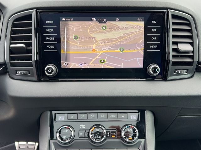 Karoq 1.5 TSI Sportline DSG/AHK/PANO/NAVI/ACC/KA