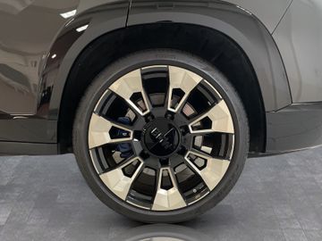 BMW XM - 11