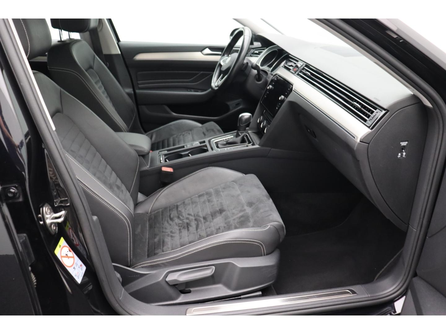 Volkswagen Passat Variant 2.0 TDI DSG elegance R-LINE AHK, миниатюра 21