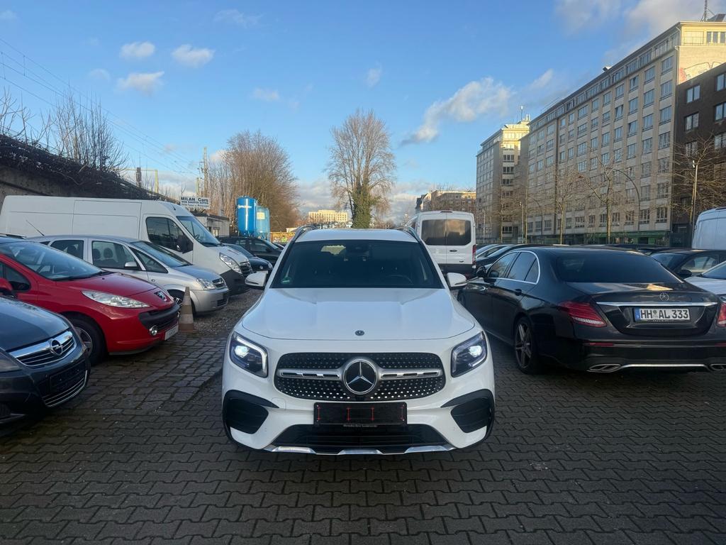 Mercedes-Benz GLB 220
