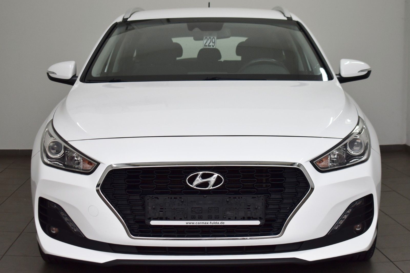 Fahrzeugabbildung Hyundai i30 cw YES! Navi,SH,Kamera,DAB,8fach bereift