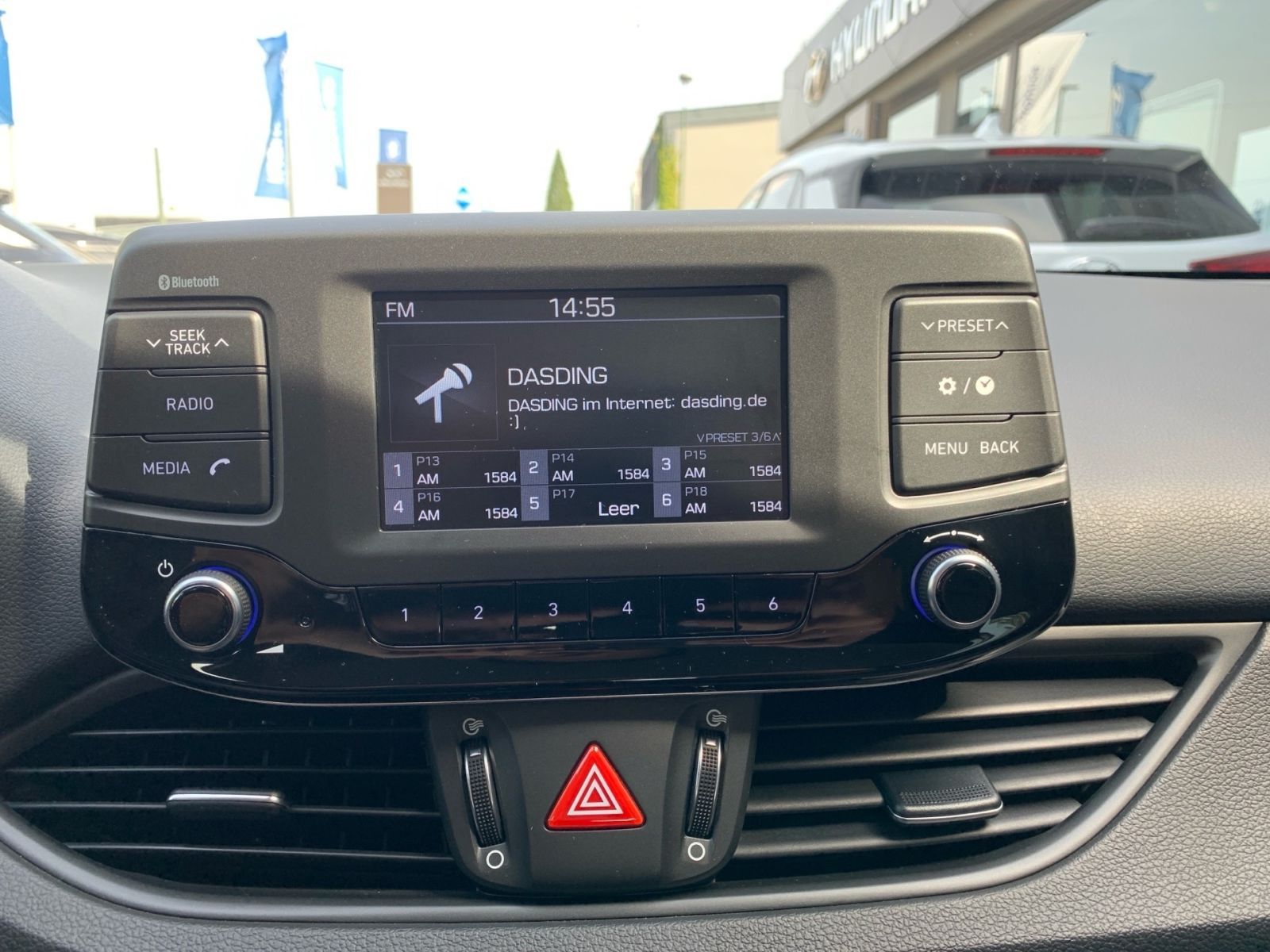 Fahrzeugabbildung Hyundai i30 1.4 Select 1 Hd 8xbereift