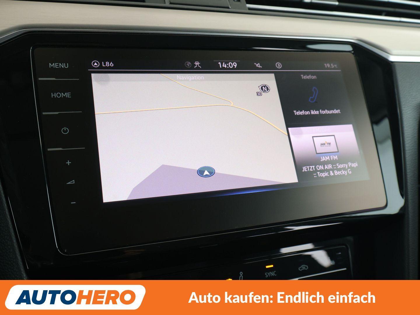 Volkswagen Passat 1.5 TSI ACT Elegance Aut.*NAVI*LED*ACC*
