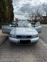Audi A4 Benzin - Audi A4: Kleinwagen