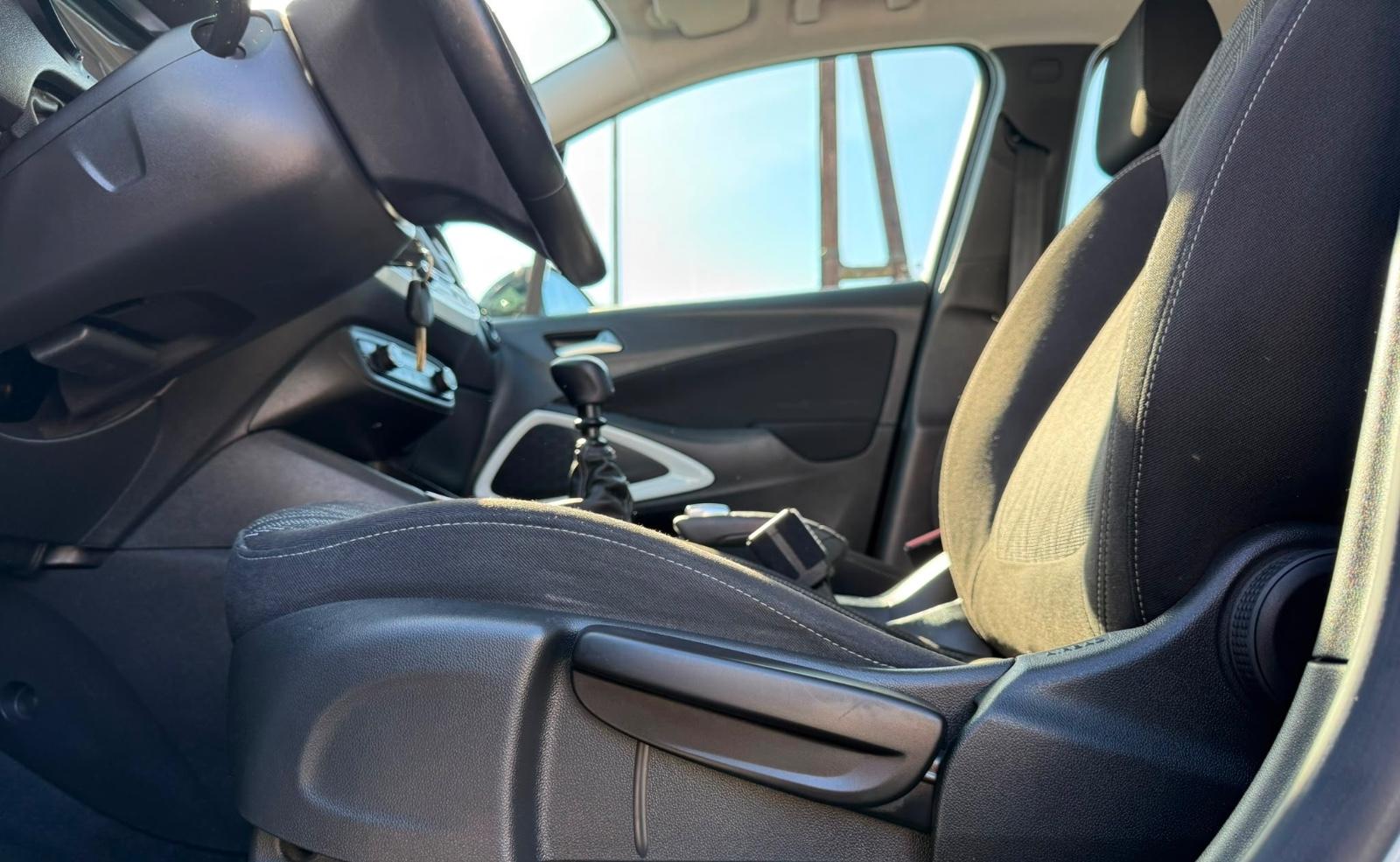 Opel Crossland (X) CarPlay PDC* Sitzheizung