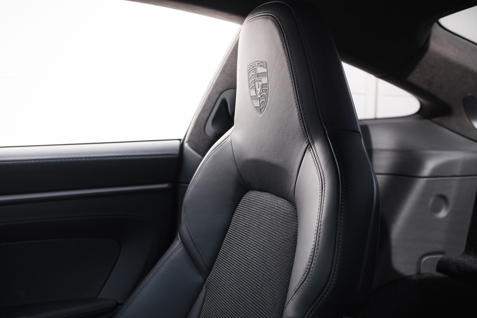 Fahrzeugabbildung Porsche 911/992.1 GT3 Touring-LED-18WegeSitz-Lift-Kamera