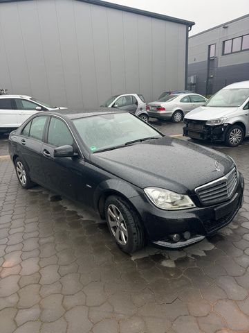 Mercedes-Benz C 250 CGI BlueEfficiency,1 Hd, Klimaaut., Navi