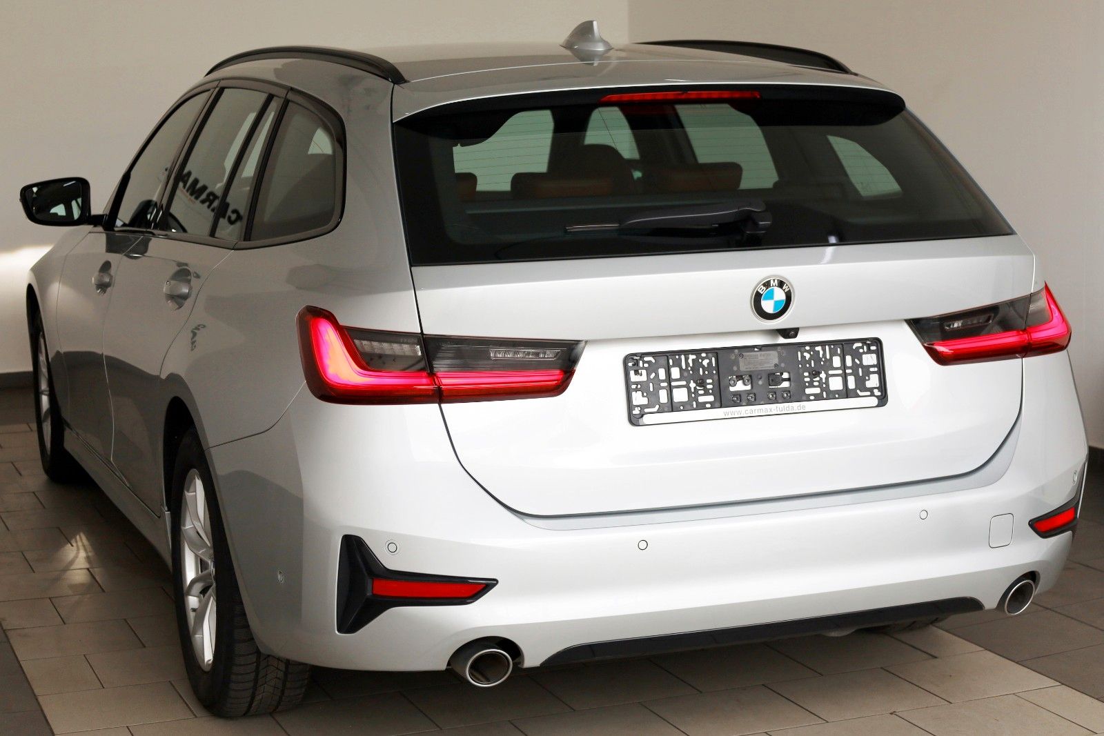 Fahrzeugabbildung BMW 318d Touring Sport Line,Leder,Navi,LED,HUD,AHK e