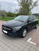 Mercedes-Benz GLA200-Night-Automatik-360Kamera - : Mercedes Gla