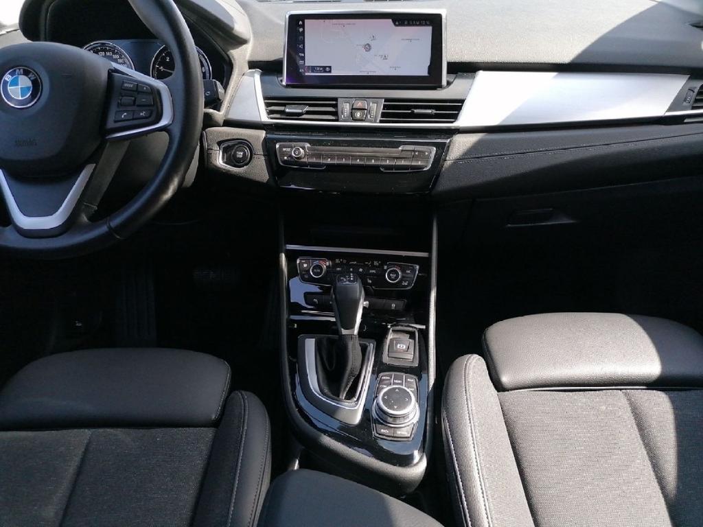BMW 225