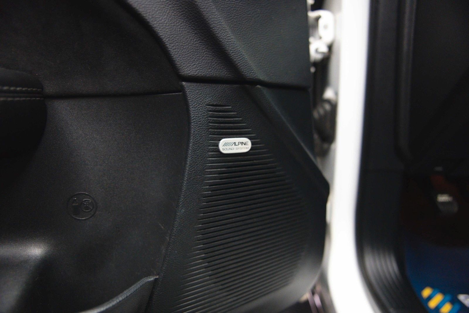 Fahrzeugabbildung Dodge Challenger 5.7 V8 R/T SRT Style *LED*20 Zoll*