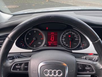 Bild 12 Audi A4 Avant Attraction AHK leichte optische Mängel
