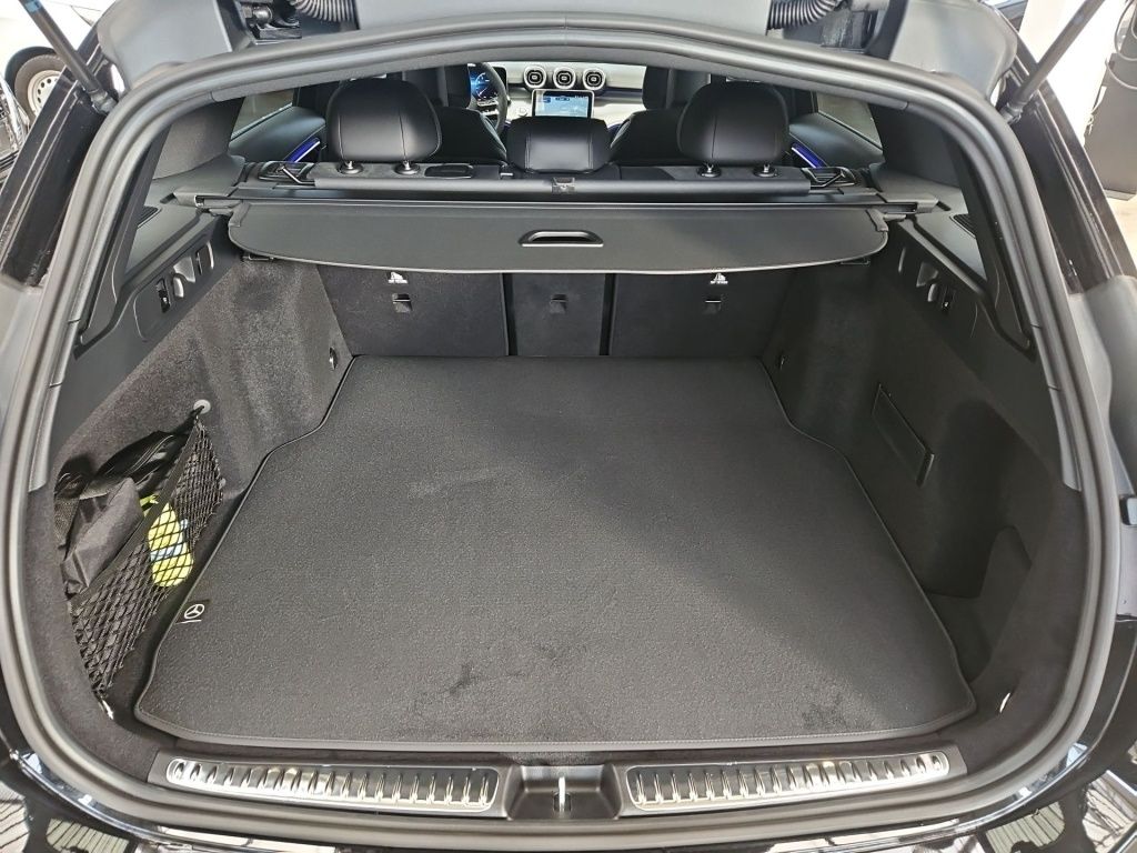 Fahrzeugabbildung Mercedes-Benz C 180 T-Modell +EDITION-AMG+NIGHT+AHK+WINTER+360