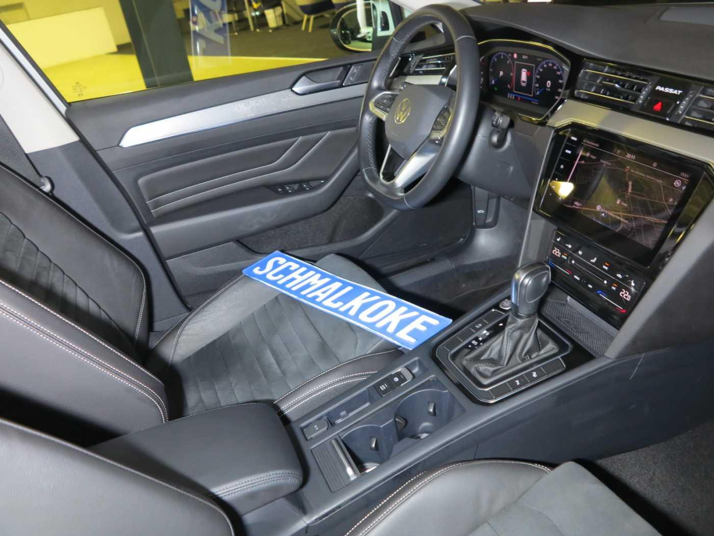 Volkswagen Passat Variant 2.0 TDI SCR DSG7 Elegance Navi