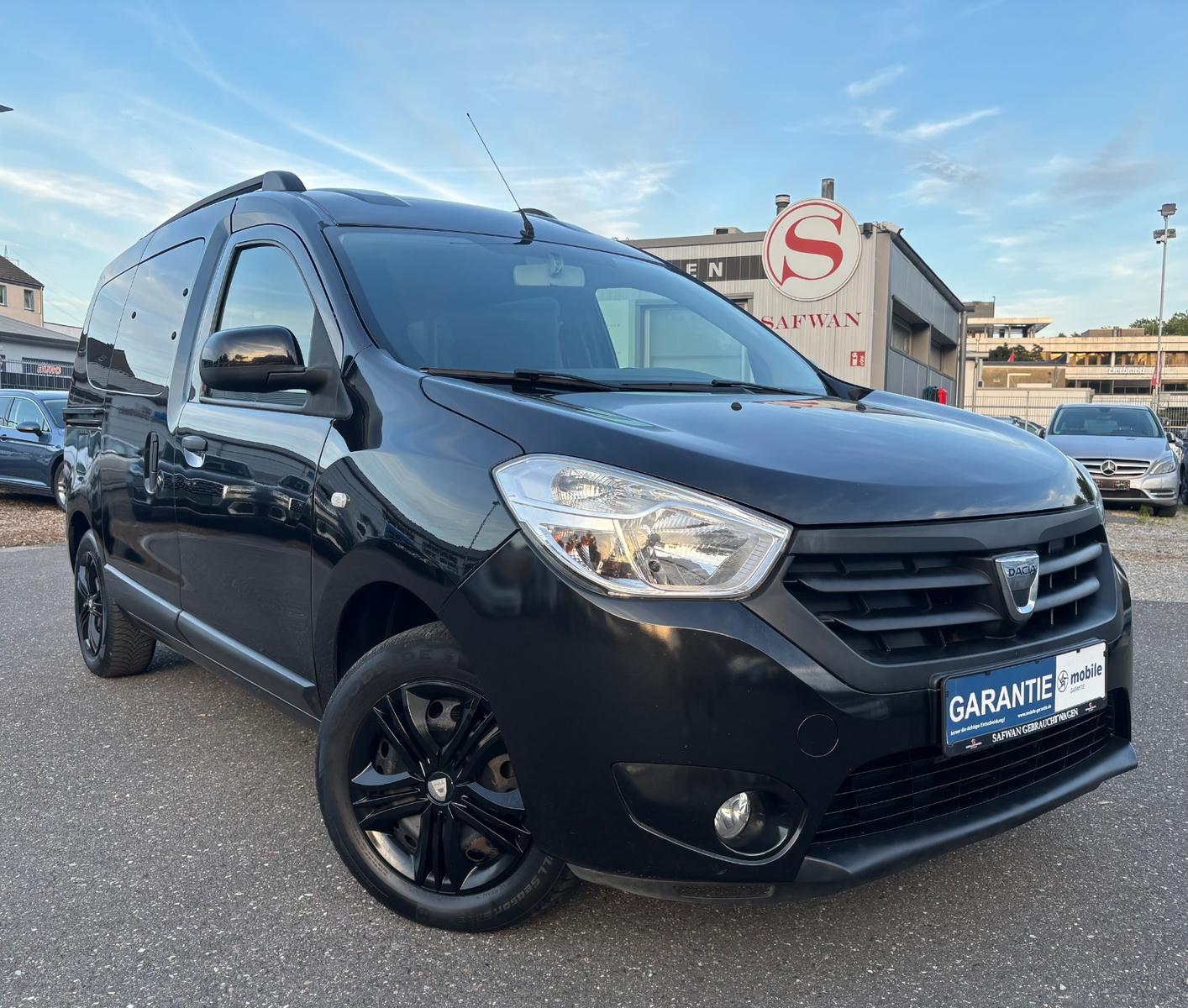 Dacia Dokker Laureate 1.6L*AHK*KLIMA*TEL*ALLSEASON*