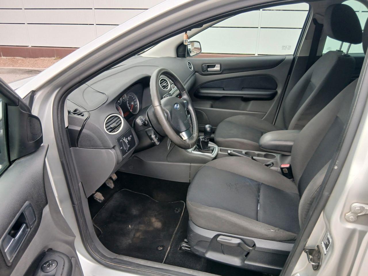 Ford Focus 2007 — photo 8