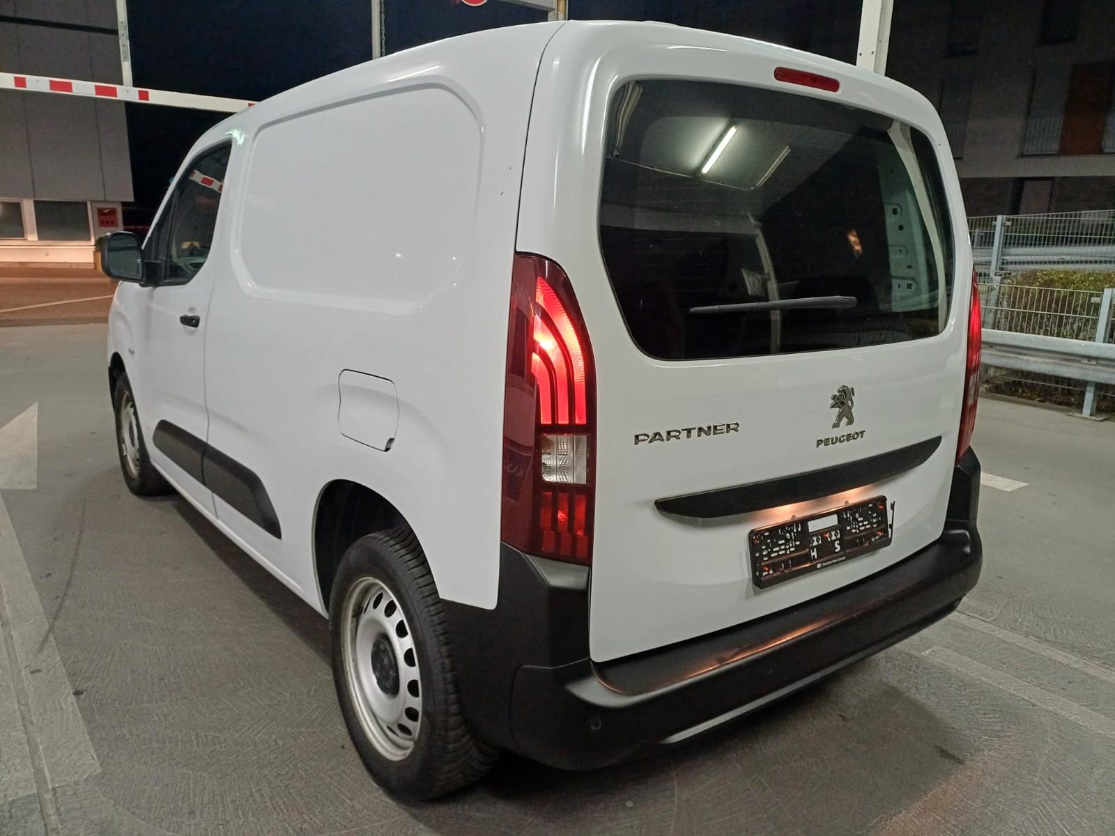 Peugeot Partner Premium L1 Klima*Navi*PDC*Tempomat*SHZ*