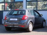 Kia Ceed 1.6 CVVT Klimaauto. Sitzheizung - Kia cee'd / Ceed in Düsseldorf