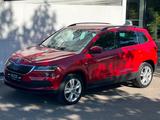 Skoda Karoq 2.0 TDI Style LED AHK AppleCarP AndroidA - rote Skoda Karoq