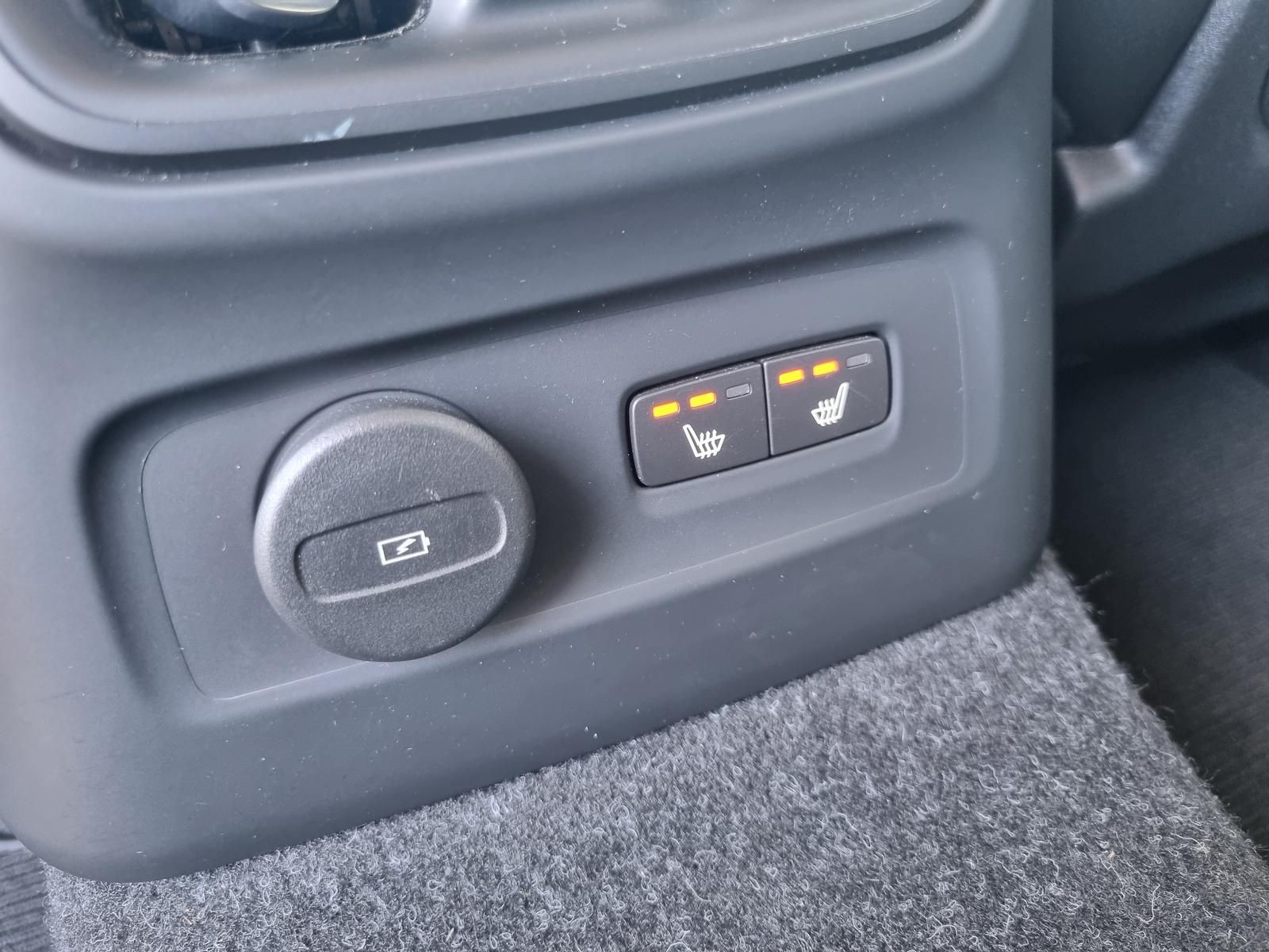 Fahrzeugabbildung Volvo XC40 T5 Recharge Inscription