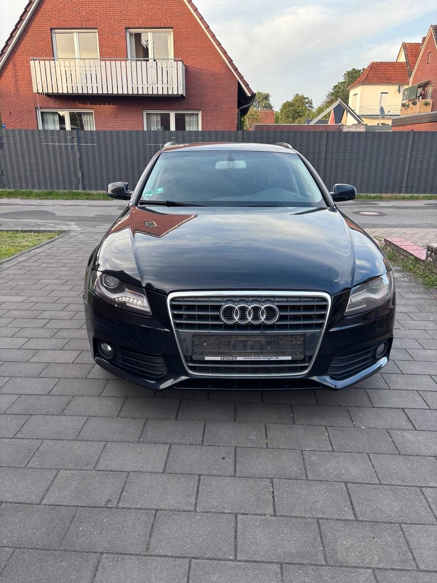 Audi A4 2009 — rear view