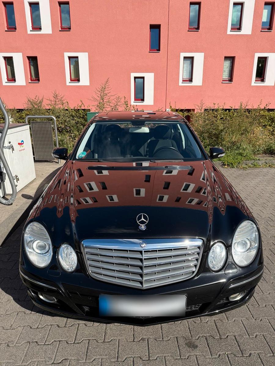 Mercedes-Benz E 220