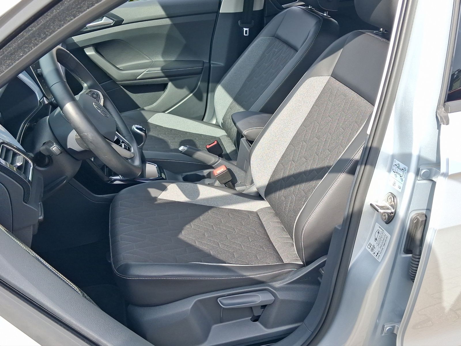 Volkswagen T-Cross - Bild 6