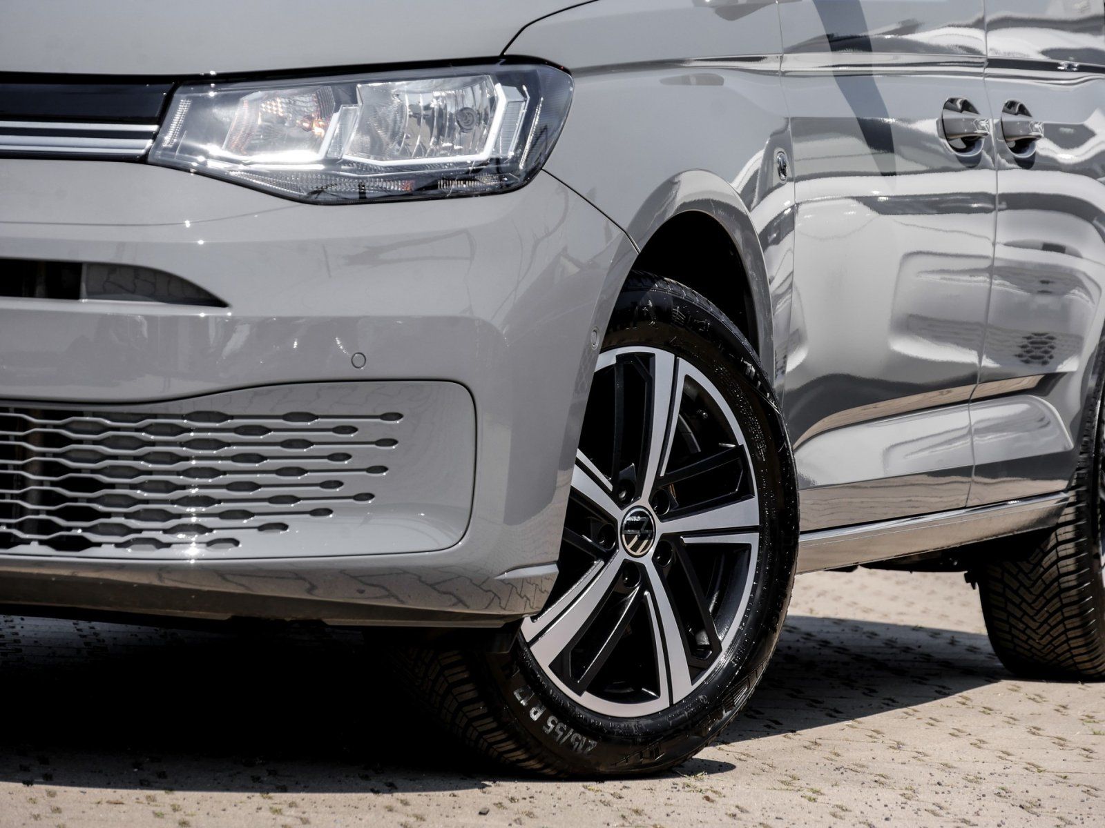 Volkswagen Caddy GOAL 1.5 TSI NAVI AHK RearView foto 5