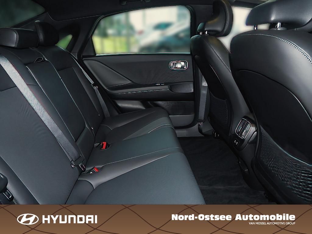 Fahrzeugabbildung Hyundai IONIQ 6 UNIQ Glasdach dig. Außenspiegel 20''LM